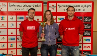 Pokal za ekipno zmago.